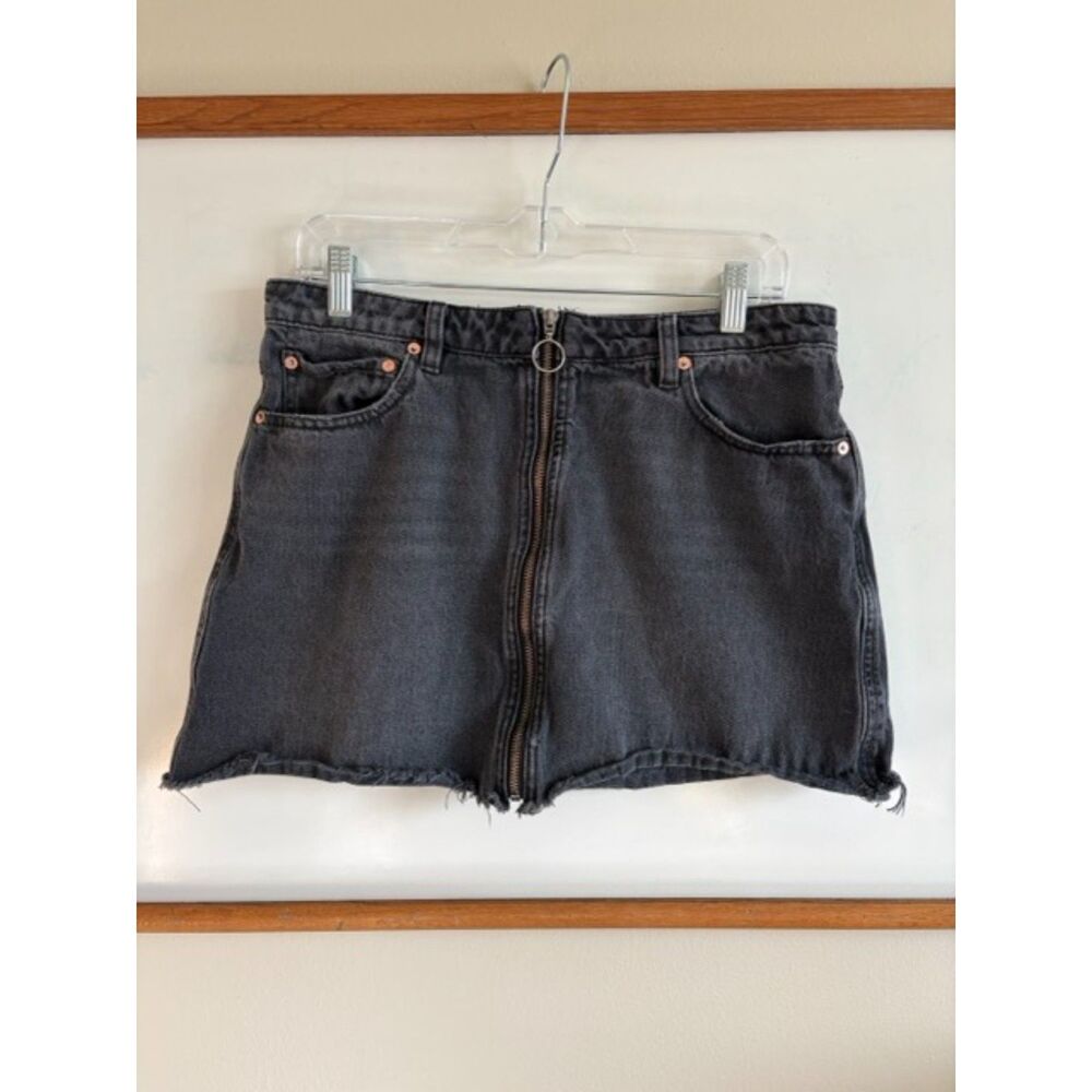 We The Free (Free People) Black Denim Zip-Front Mini Skirt, Size 31